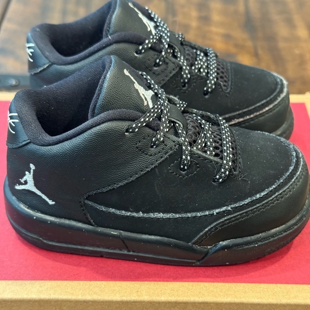 Nike-Jordan Flight Origin 3 Sneaker (Toddler-EUC)